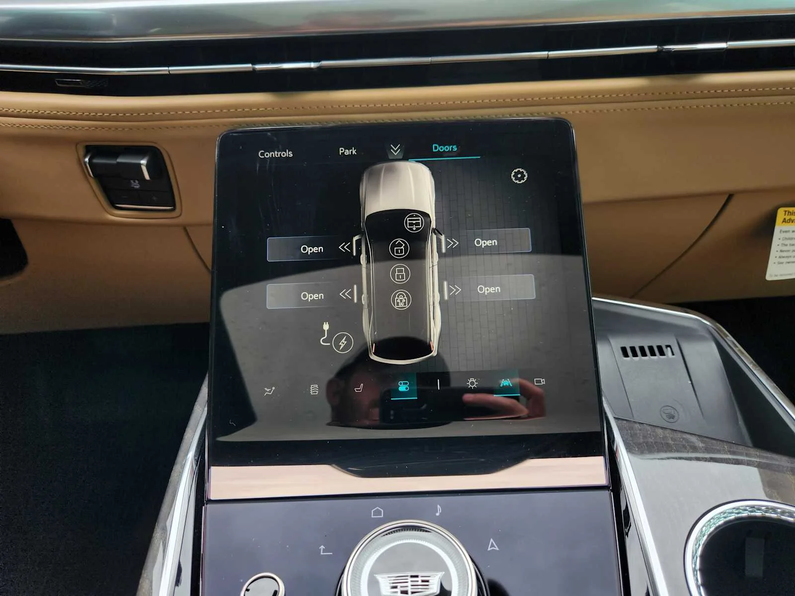 New 2026 Luna Metallic Cadillac Premium Luxury image 13