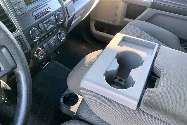 Used 2015 Oxford White Ford XLT image 17