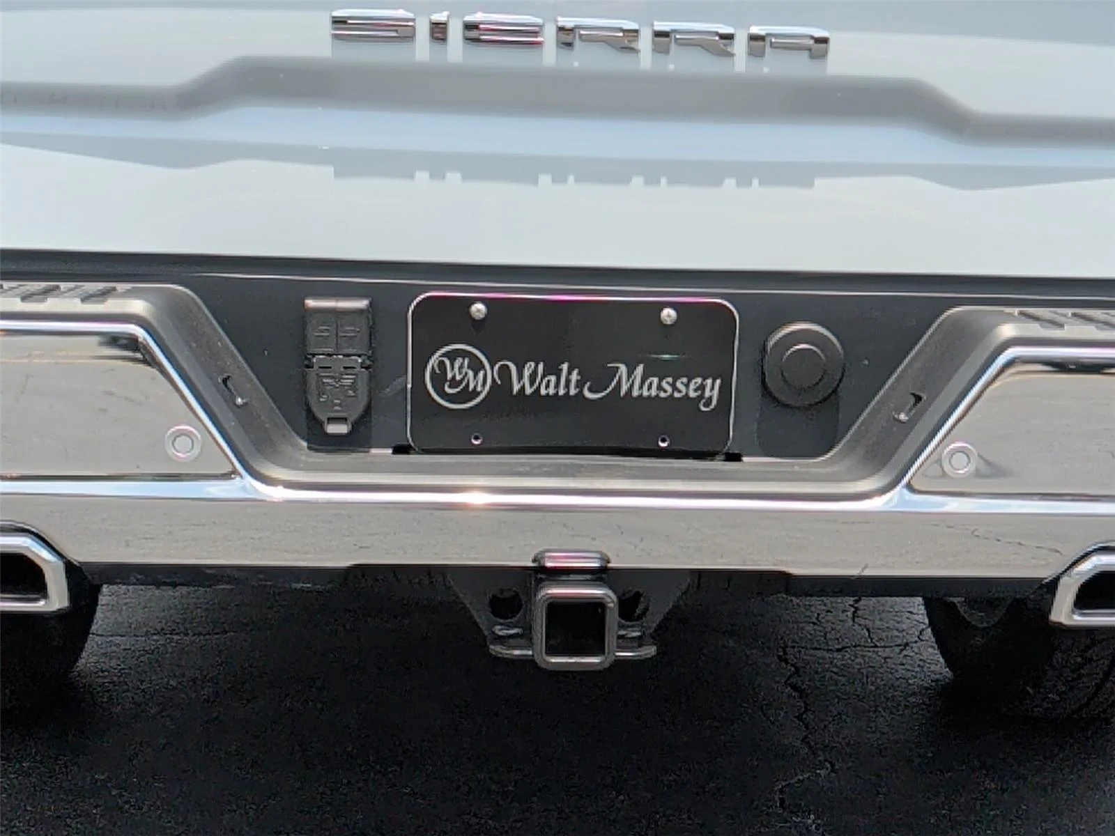 New 2026 Glacier White Tricoat GMC SLT image 36