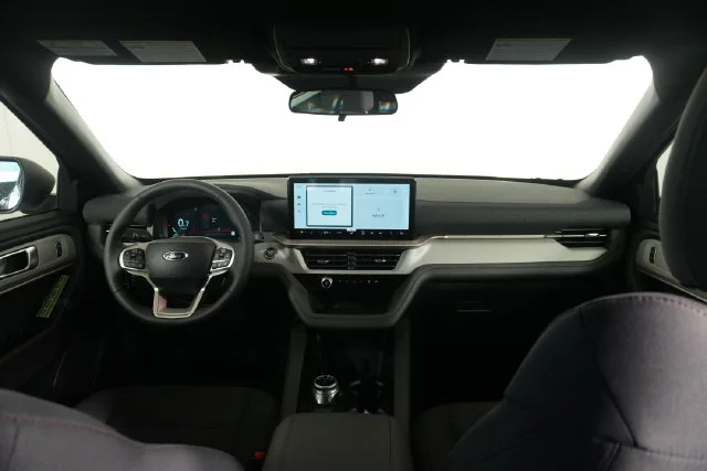 New 2027 Avalanche Gray Ford Active image 28