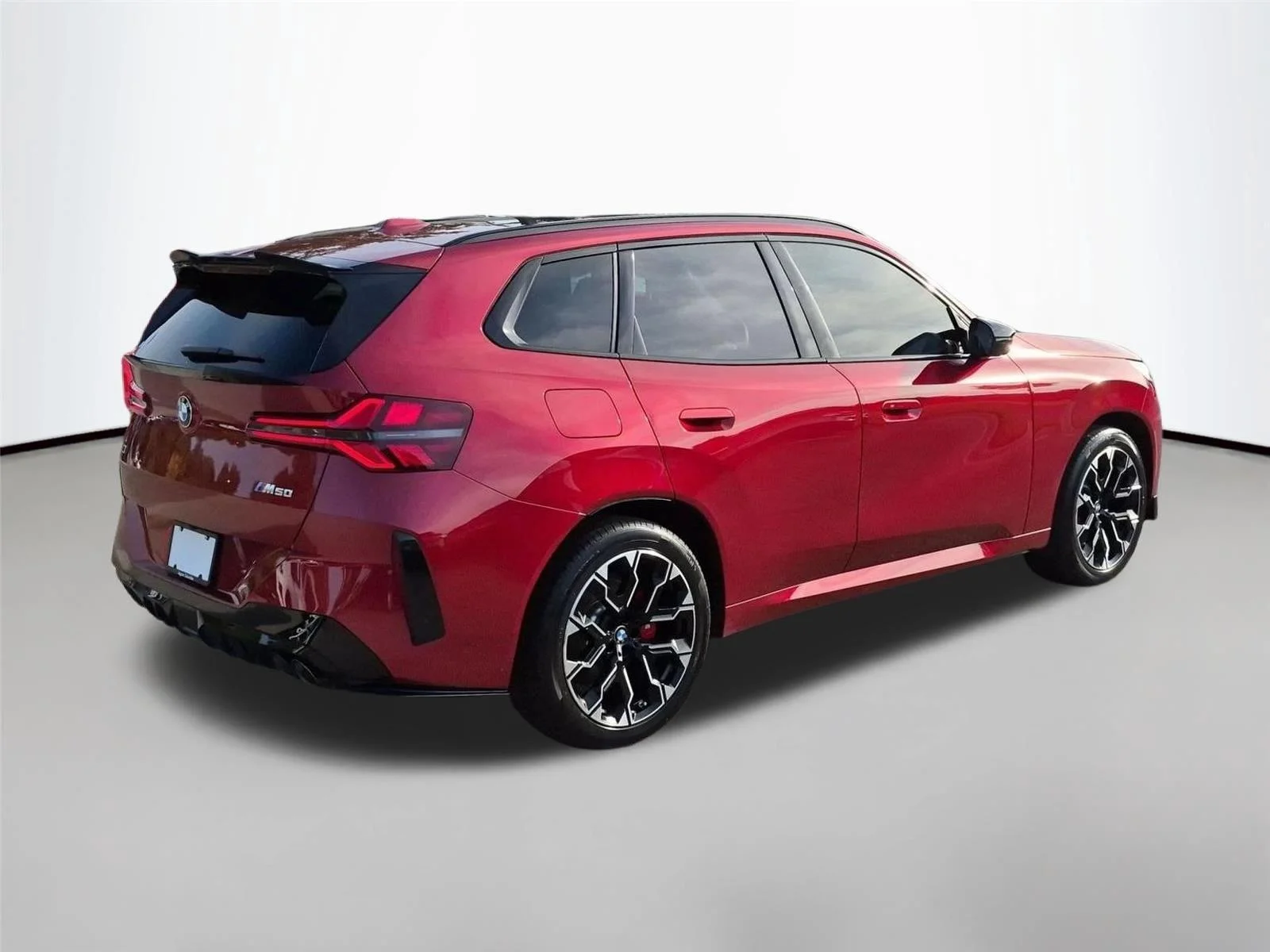 Used 2025 Vegas Red Metallic BMW M50 xDrive image 5