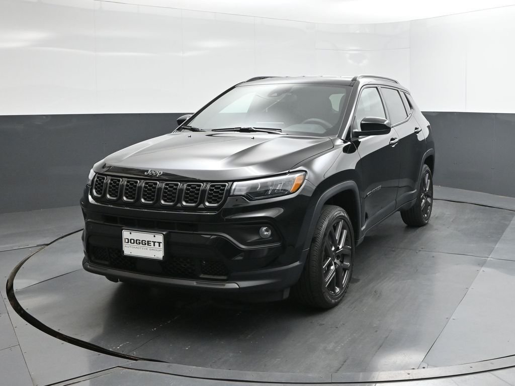 New 2026 Diamond Black Crystal Pearl-Coat Exterior Paint Jeep Latitude image 29