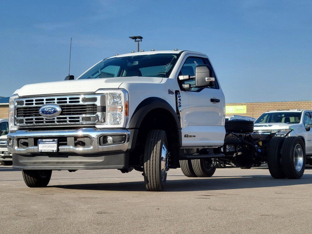 New 2023 Oxford White Ford XLT image 17