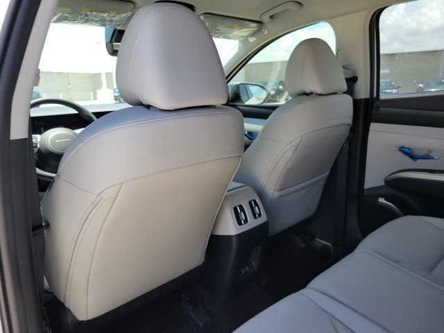 New 2026 White Hyundai SEL Plus FWD image 8