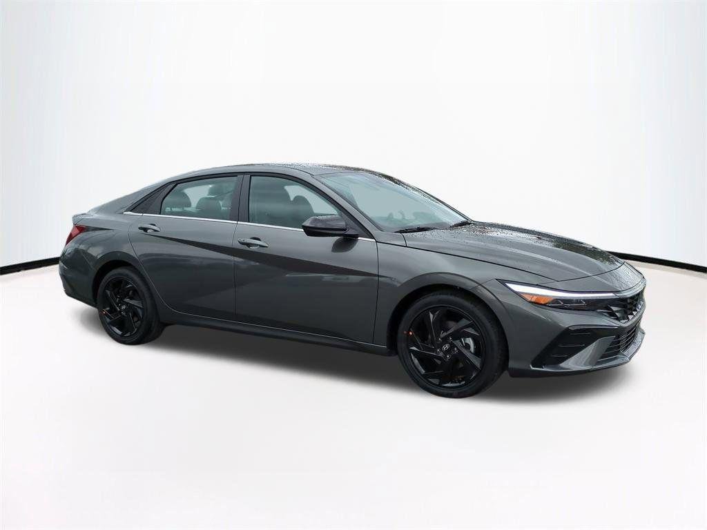 New 2026 Gray Hyundai SEL Sport Premium image 2