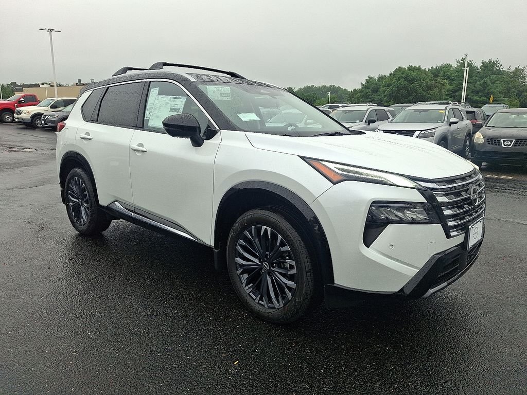 New 2026 Everest White Pearl TriCoat / Super Black Two-tone Nissan Platinum image 2