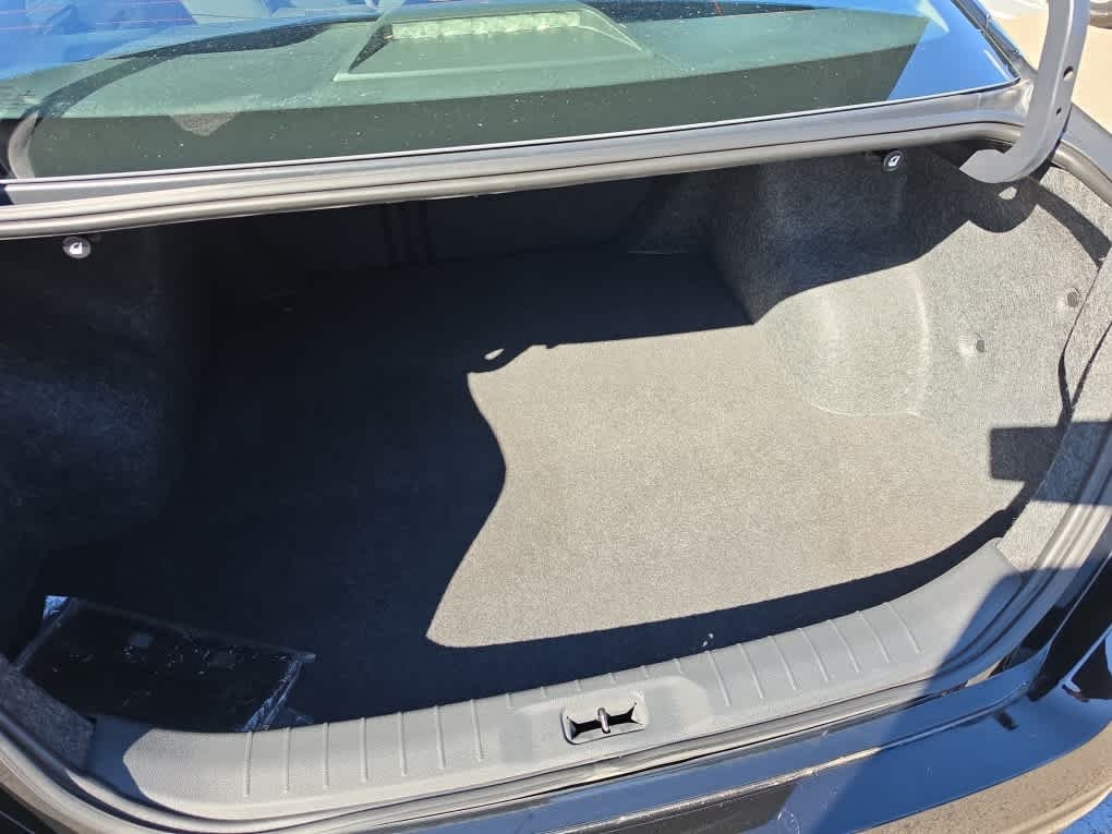 Used 2019 Super Black Nissan 2.5 SL image 18