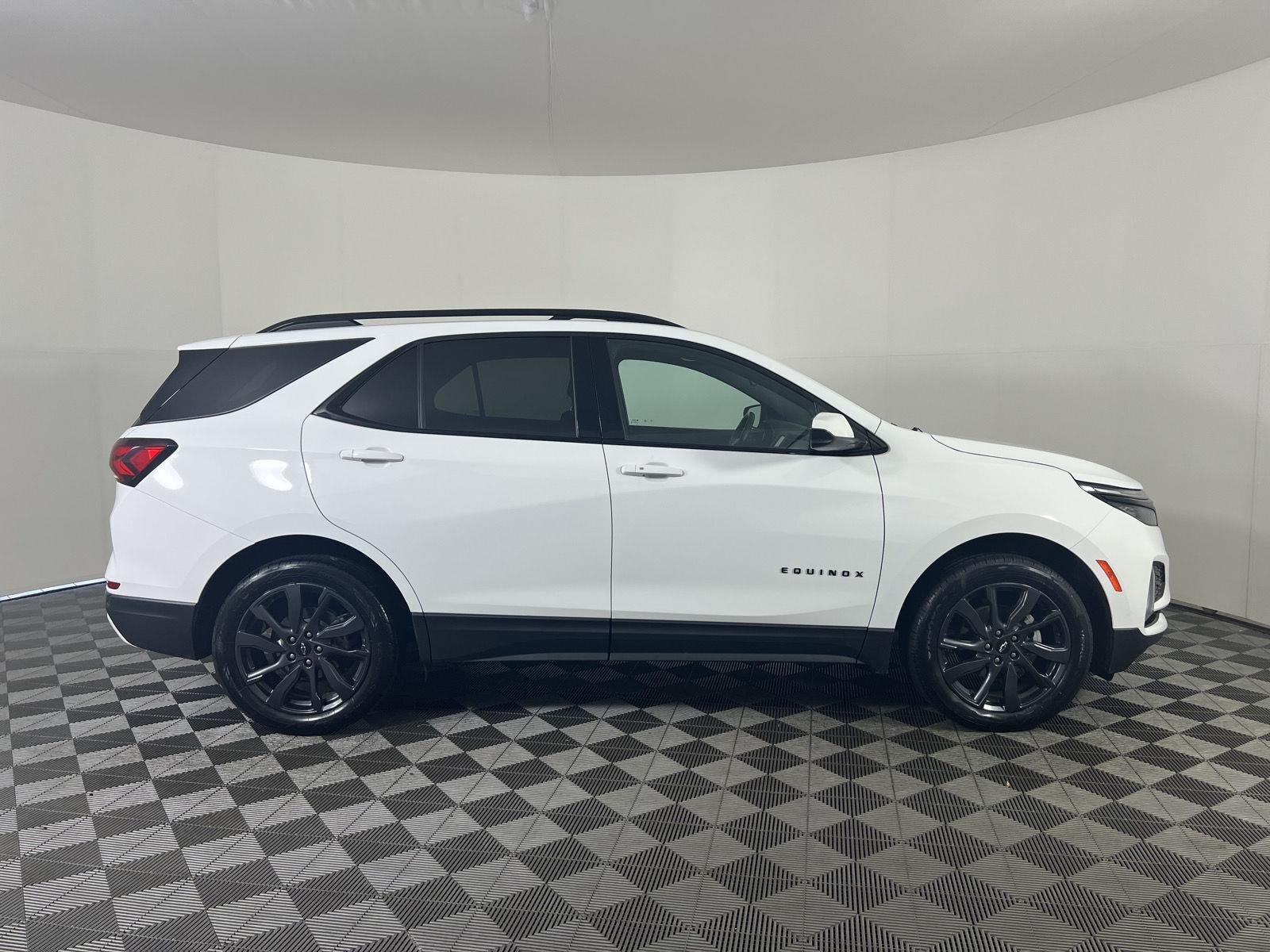 Used 2024 Summit White Chevrolet RS image 22