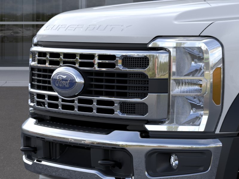2025 Ford F-450 Super Duty Chassis Cab XL - Photo 42