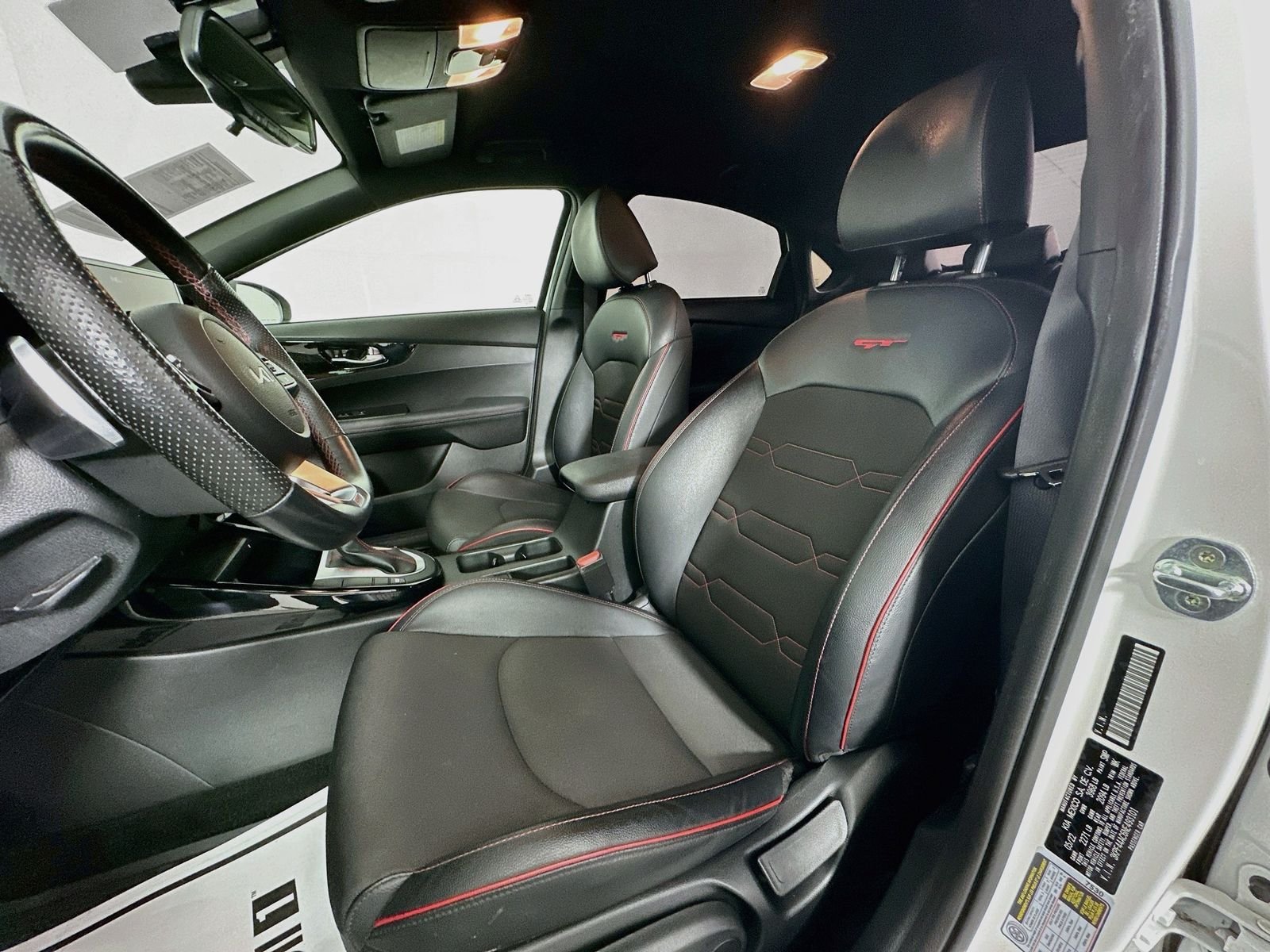 Used 2022 Snow White Pearl Kia GT image 20