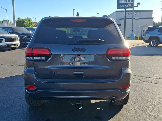 Used 2018 Gray Jeep Altitude image 5