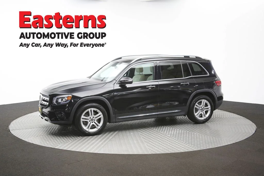 Used 2022 Black Mercedes-Benz GLB 250 image 58