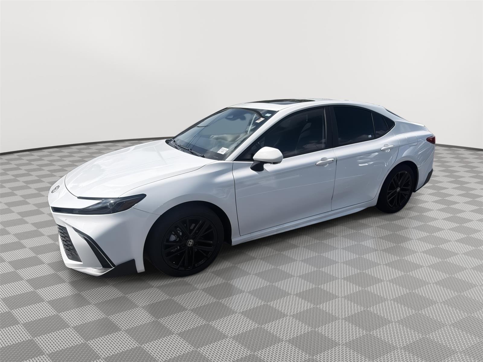 Used 2025 Ice Cap Toyota SE image 1