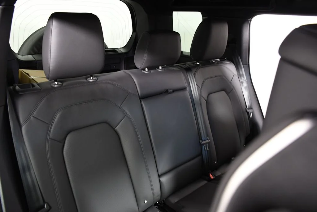 New 2026 Santorini Blk Land Rover S image 23