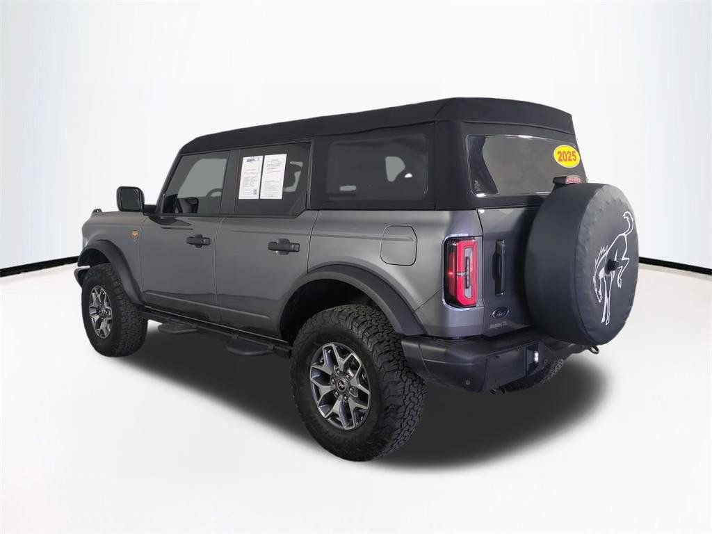 Used 2025 Gray Ford Badlands image 7
