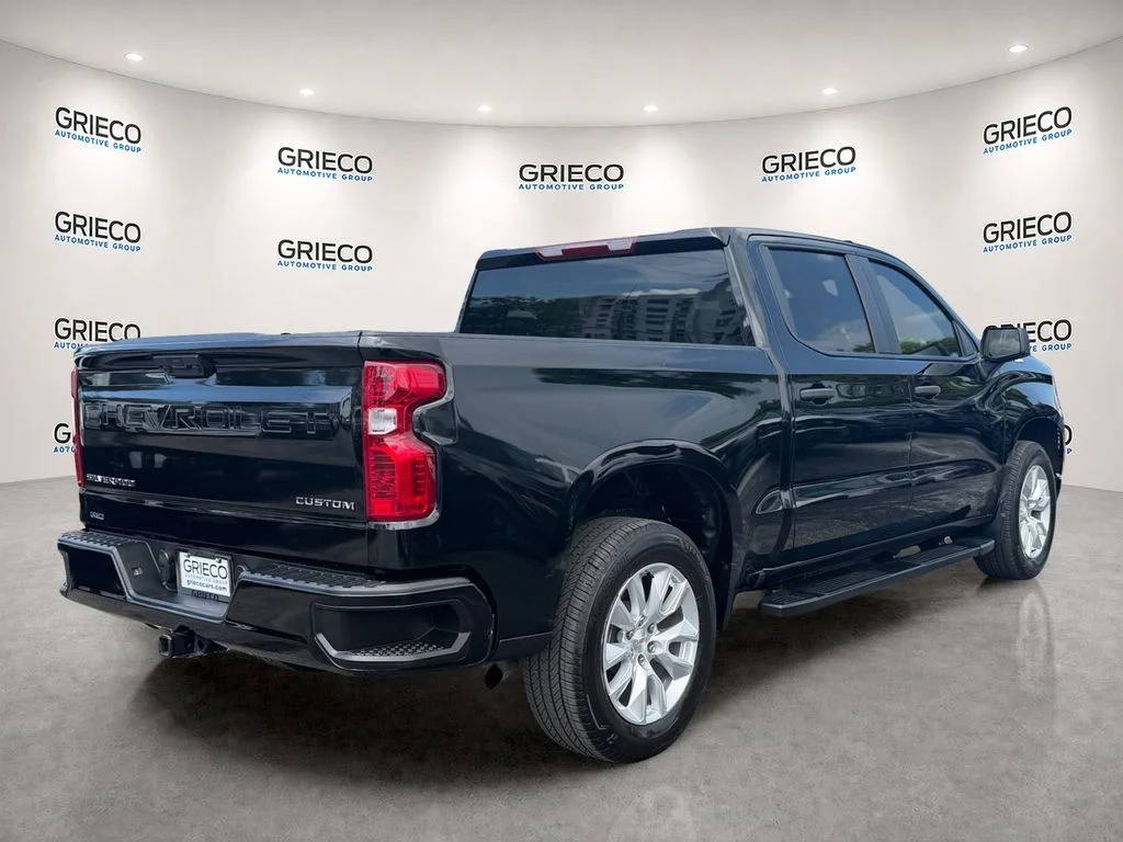Used 2025 Black Chevrolet Custom image 7