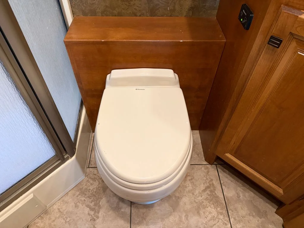 Used 2014  Tiffin  image 44