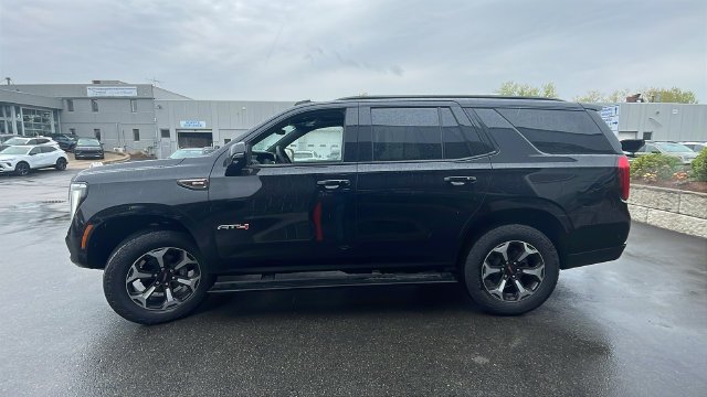 2026 GMC Yukon AT4 Ultimate - Photo 4