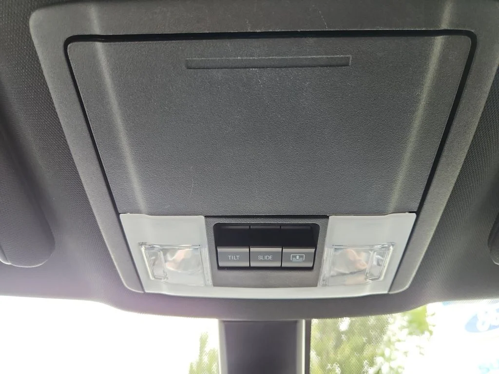 Used 2018 Black Ford XLT image 2