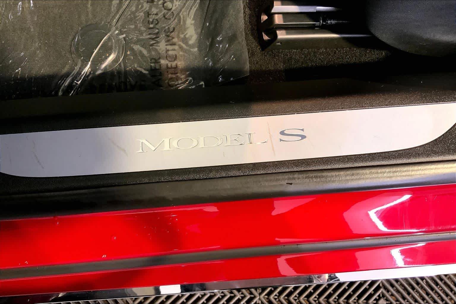 Used 2019 Red Multi-Coat Tesla 100D image 9