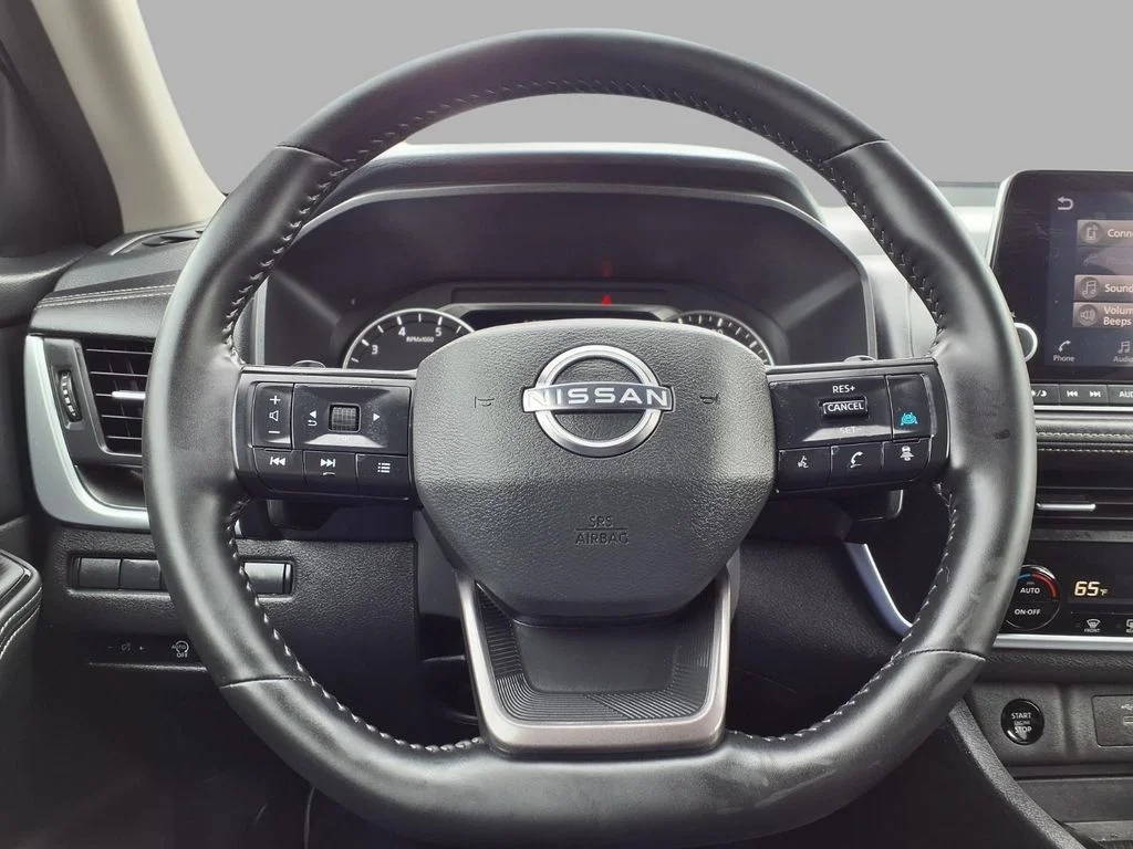 Used 2025 Gray Nissan SV image 15