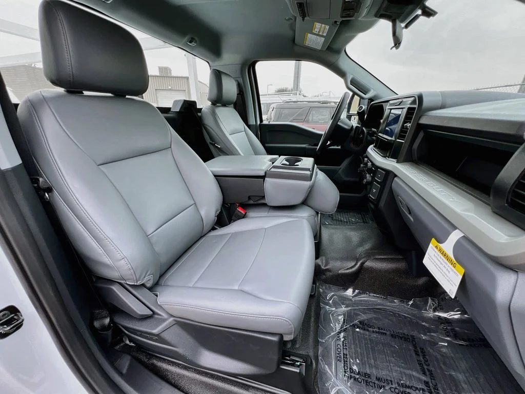 New 2026 Oxford White Ford XL image 15