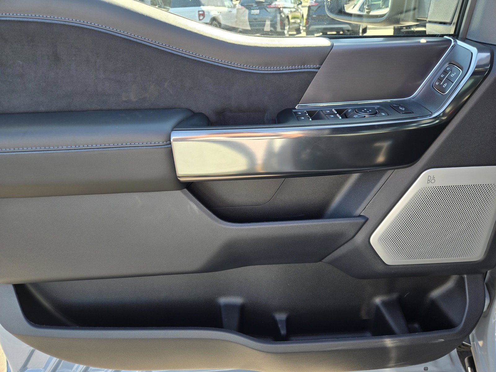 New 2026 Glacier Gray Metallic Tri-Coat Ford F-250® Platinum® image 10