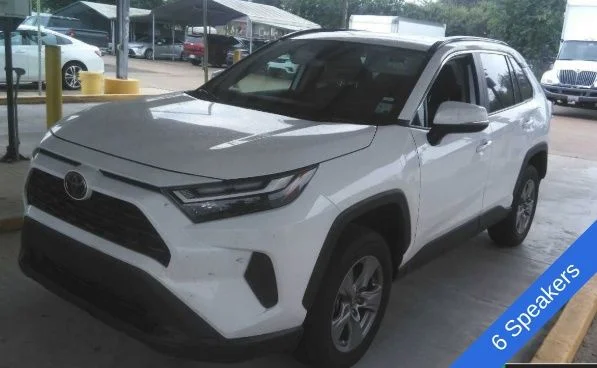 Used 2025 Ice Toyota XLE image 5