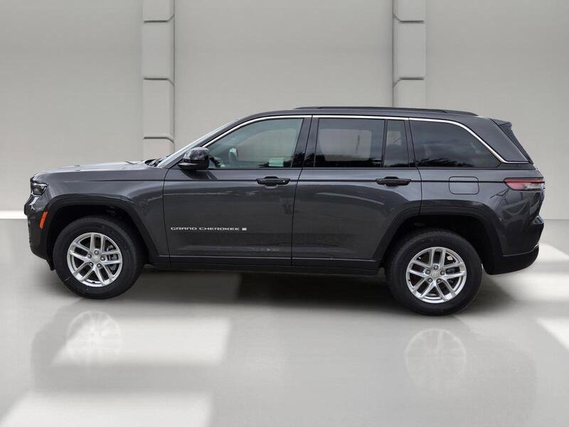 Used 2026 Baltic Gray Metallic Clearcoat JEEP LAREDO 4X4 image 2