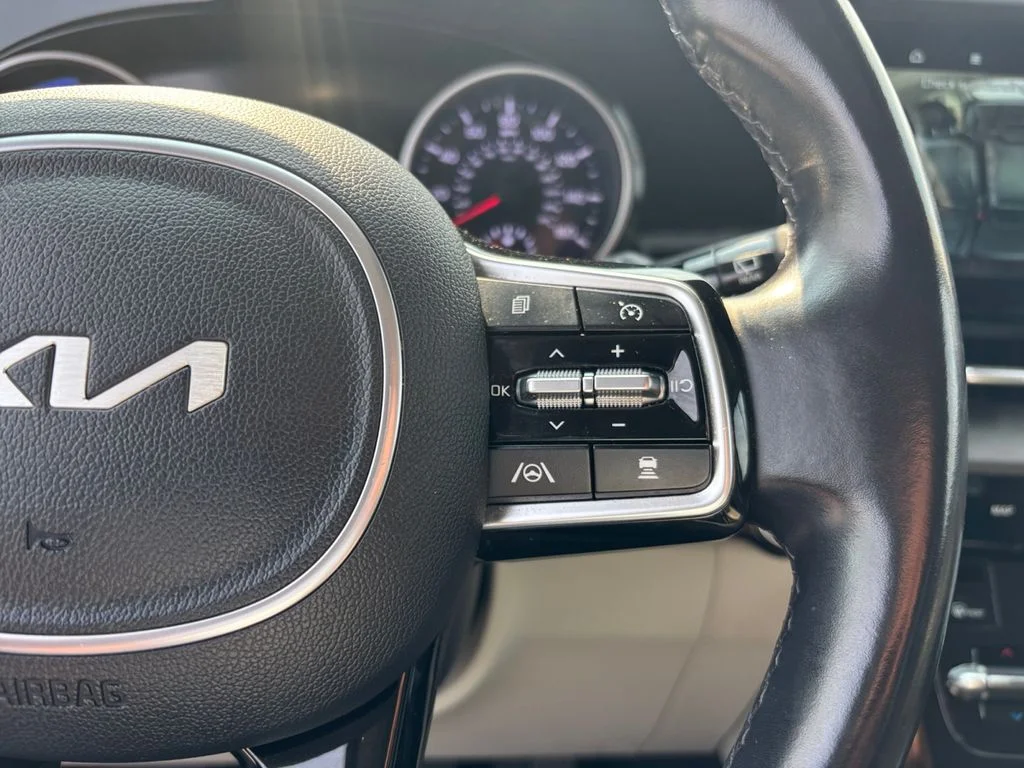 Used 2022 Red Kia SX image 27