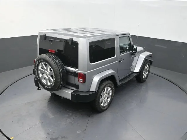 Used 2013 Silver Jeep Sahara image 26