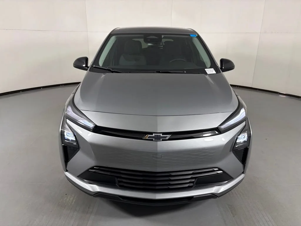 New 2027 Sterling Grey Metallic Chevrolet LT image 4
