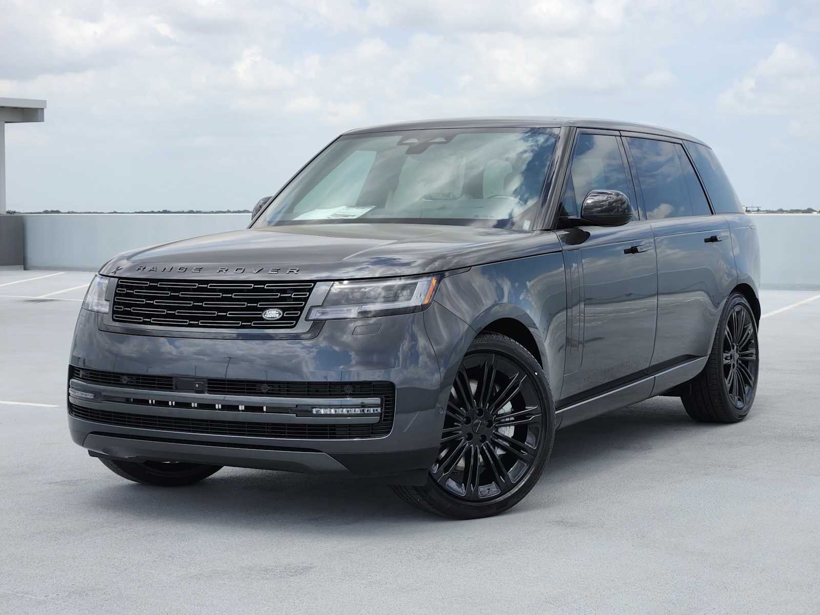 2026 LAND ROVER Range Rover SE LWB 7-Seats / V8