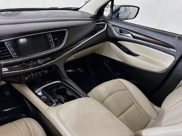 Used 2022 Blue Buick Essence image 23