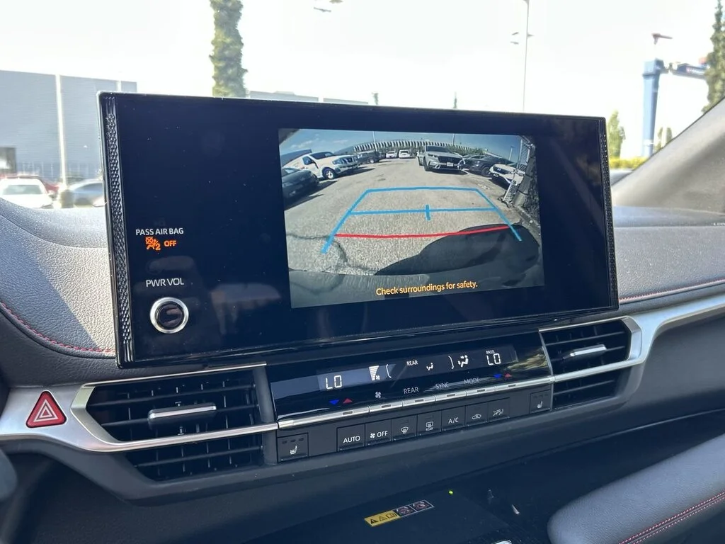 Used 2025  Toyota Sienna XSE AWD 7-Pass Dilawri Certified   Elevate image 25