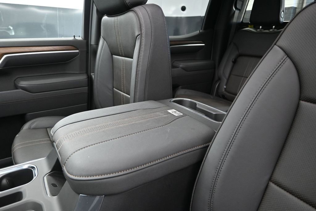 2026 Chevrolet Silverado 1500 High Country - Photo 14