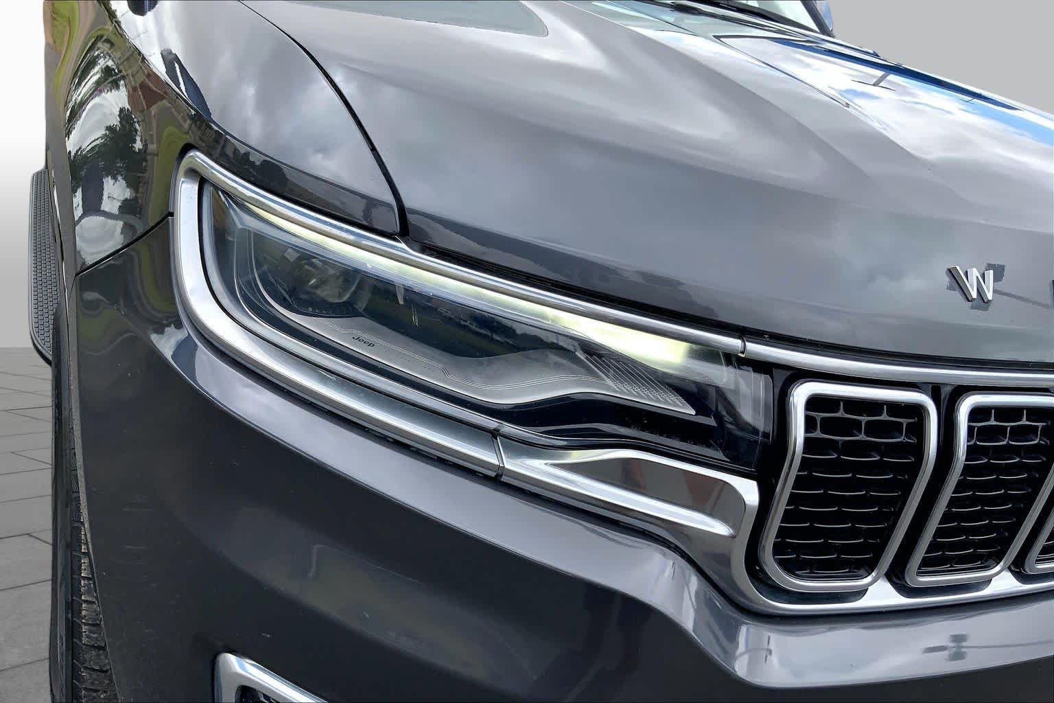 Used 2022 Baltic Gray Metallic Clearcoat Jeep Series I image 27