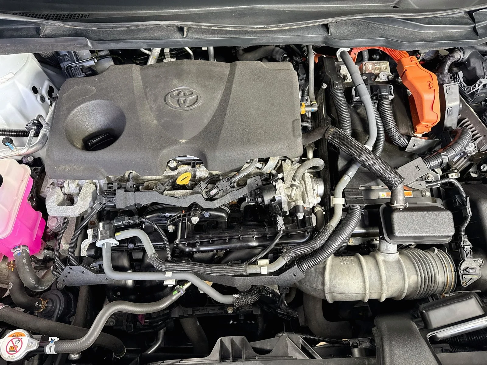 Used 2022 White Toyota XSE image 32