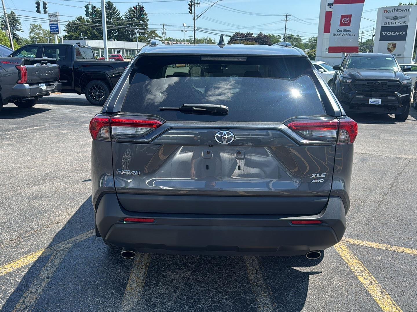 Used 2023 Magnetic Gray Metallic Toyota XLE image 5