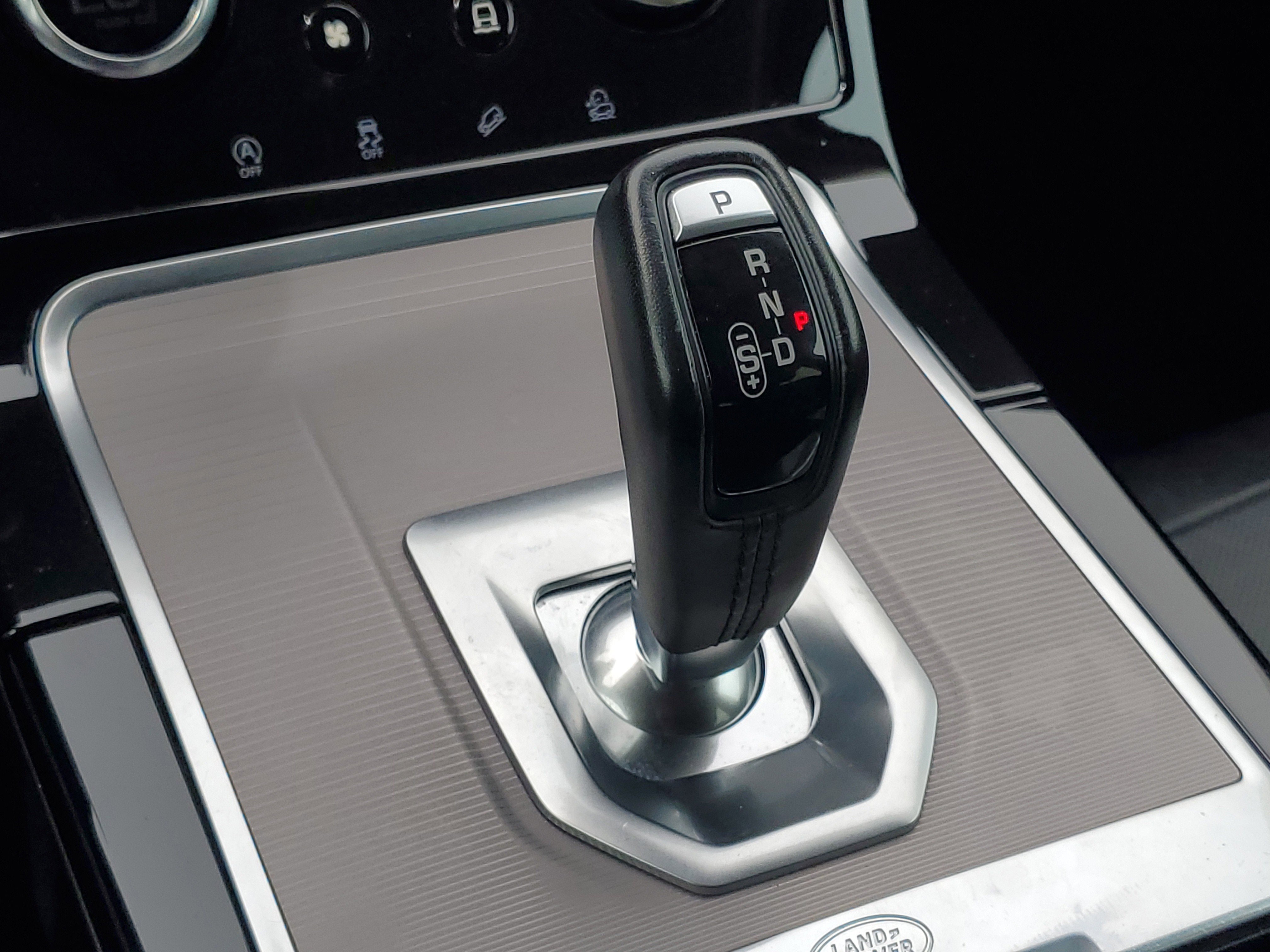 Used 2020 Black Land Rover S image 30