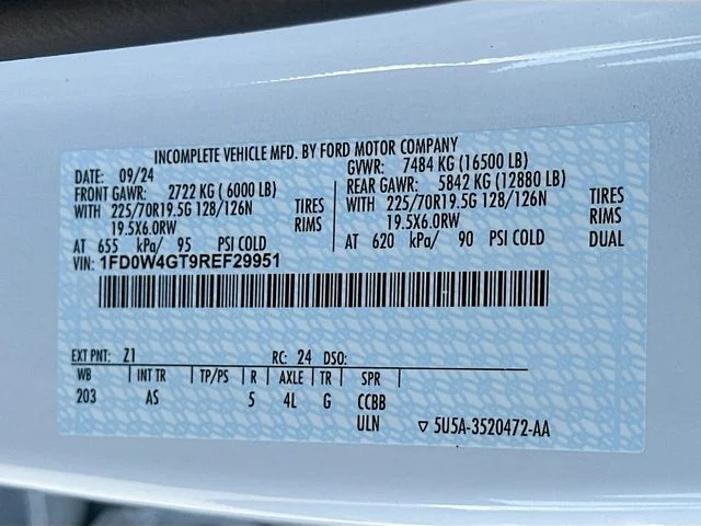 New 2024 Oxford White Ford XL image 19