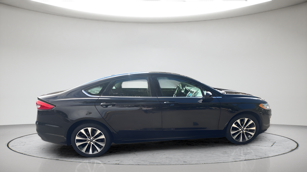 Used 2019 Black Ford SE image 2