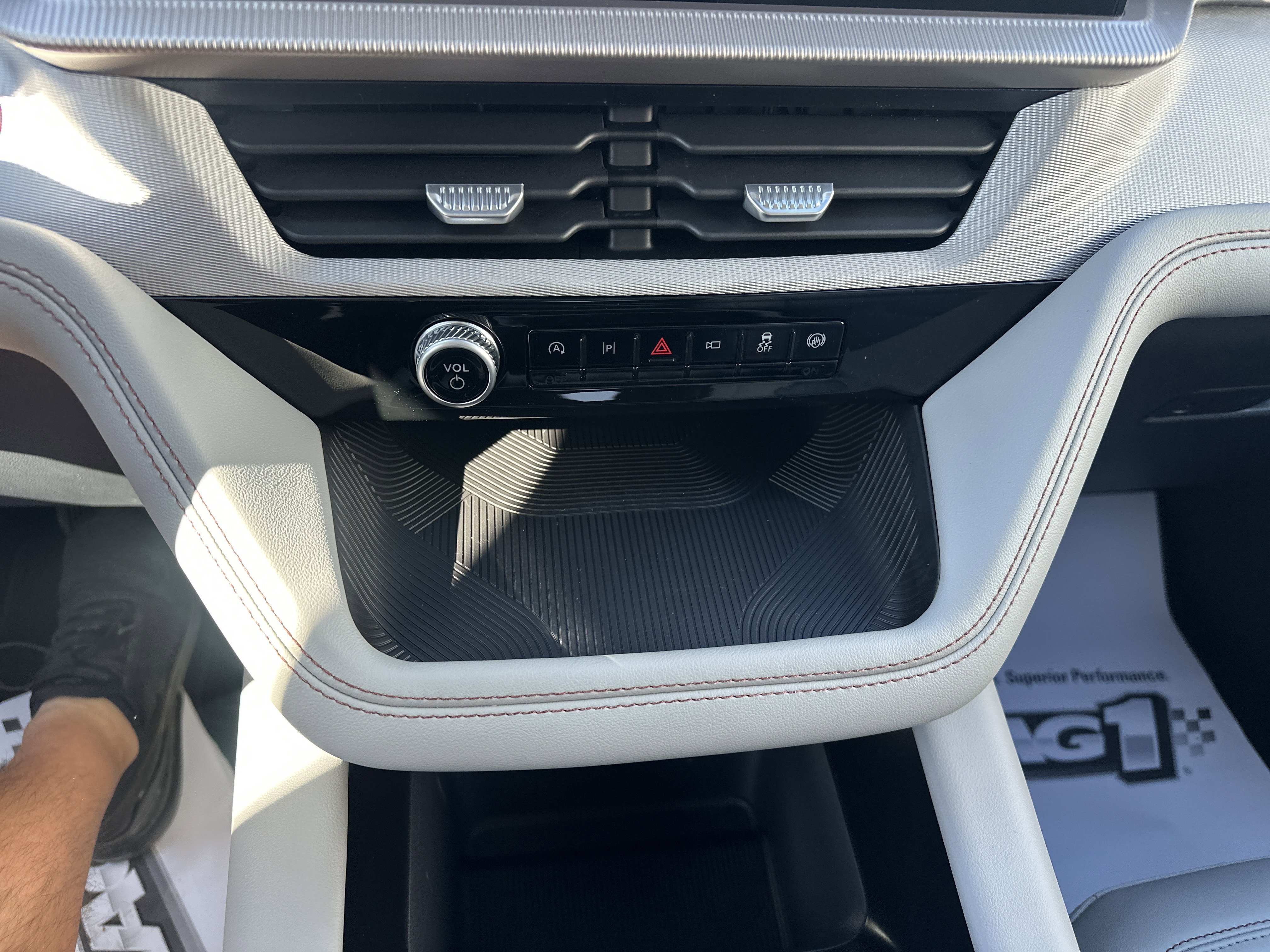 New 2026 Star White Metallic Tri-Coat Ford Active image 21