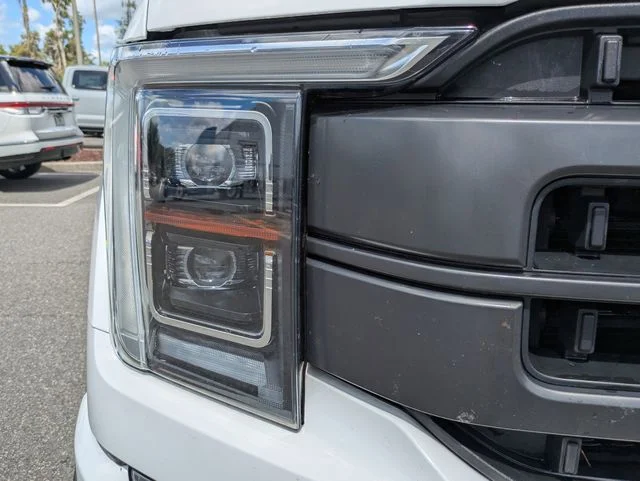 Used 2021 Oxford White Ford Lariat image 9