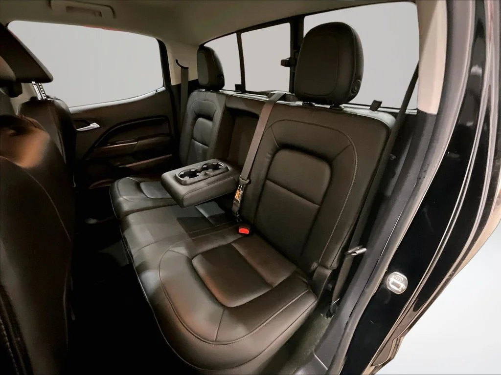 Used 2016 Black GMC SLT image 28