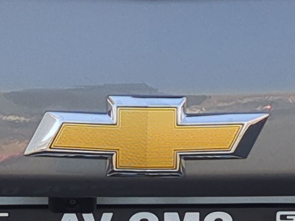Used 2024 Sterling Gray Metallic Chevrolet LT image 32
