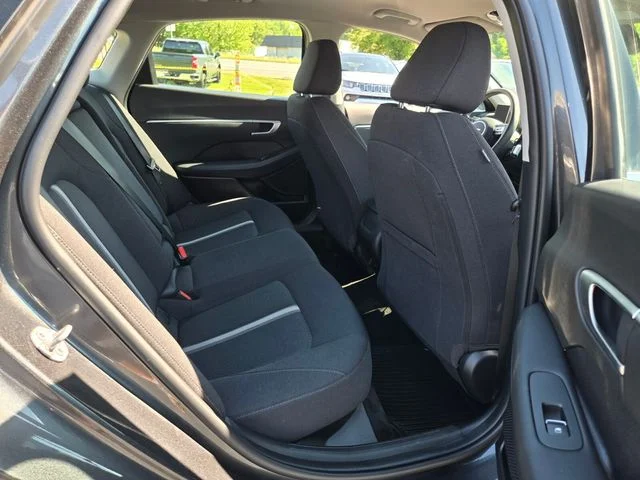 Used 2025 Gray Hyundai SEL image 18