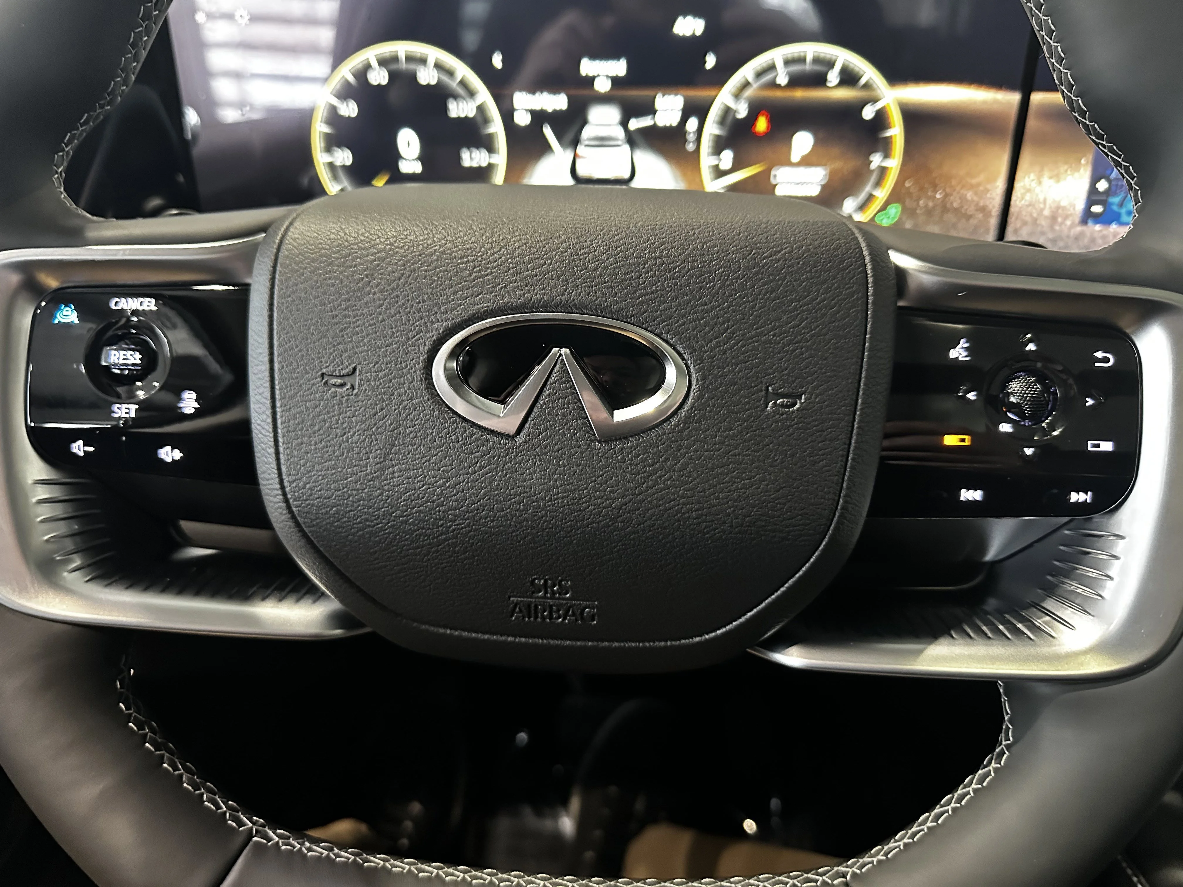 New 2026 BLACK OBSIDIAN INFINITI Luxe 4WD image 19
