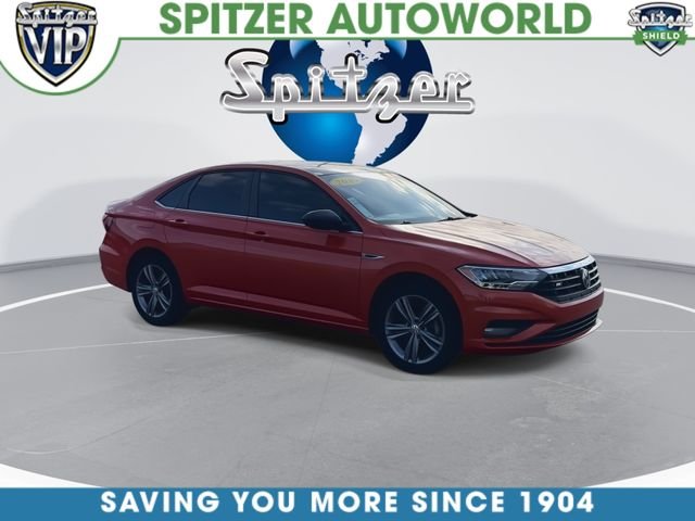 Used 2019 Orange Volkswagen R-Line image 2