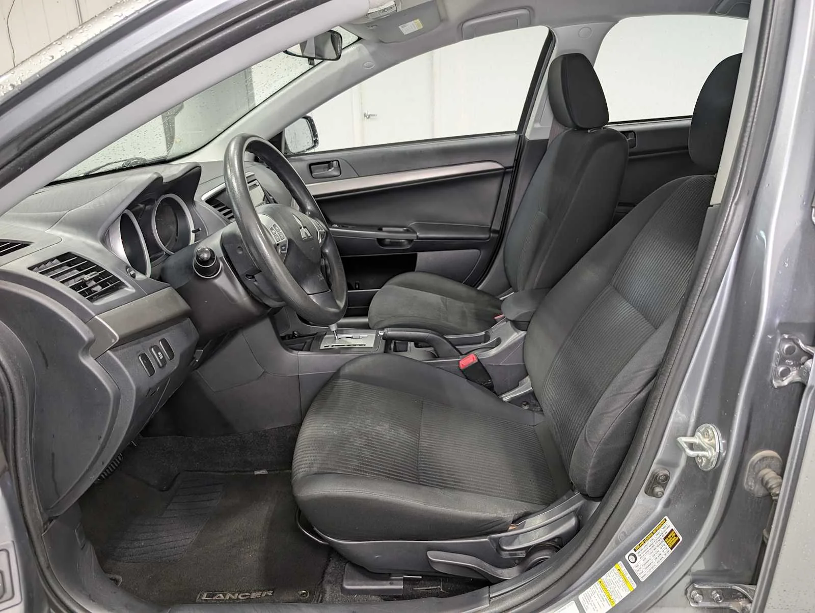 Used 2014 Mercury Gray Pearl Mitsubishi ES image 4